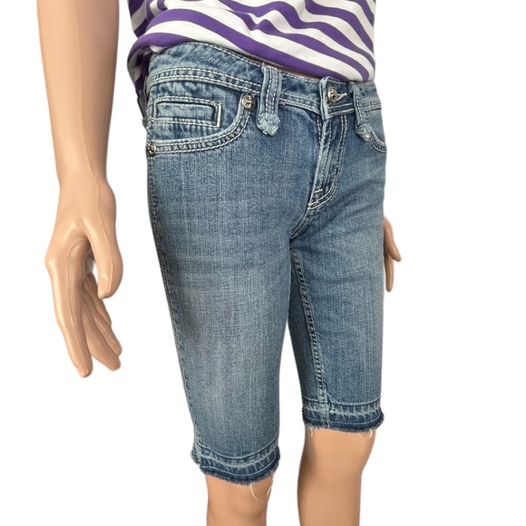 Miss Me Embellished Distressed Medium-Wash Shorts |27 - Picture 7 of 15